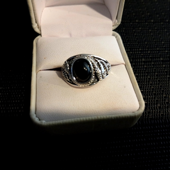 Other - Vintage Style  Black Stone Silver ring sz 9